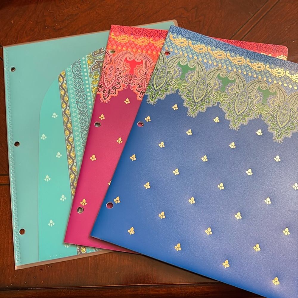Set of 2 poly folders & 6-pocket organizer. Studio C “The Taj Mahal Collection”